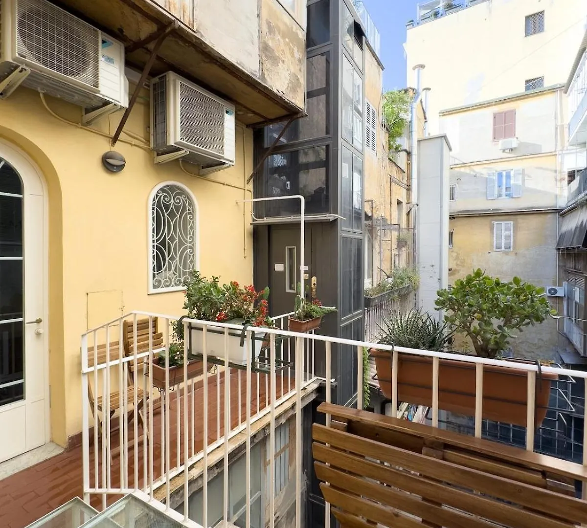 Gold Suite 5 Minuti Dal Colosseo Rome Italy