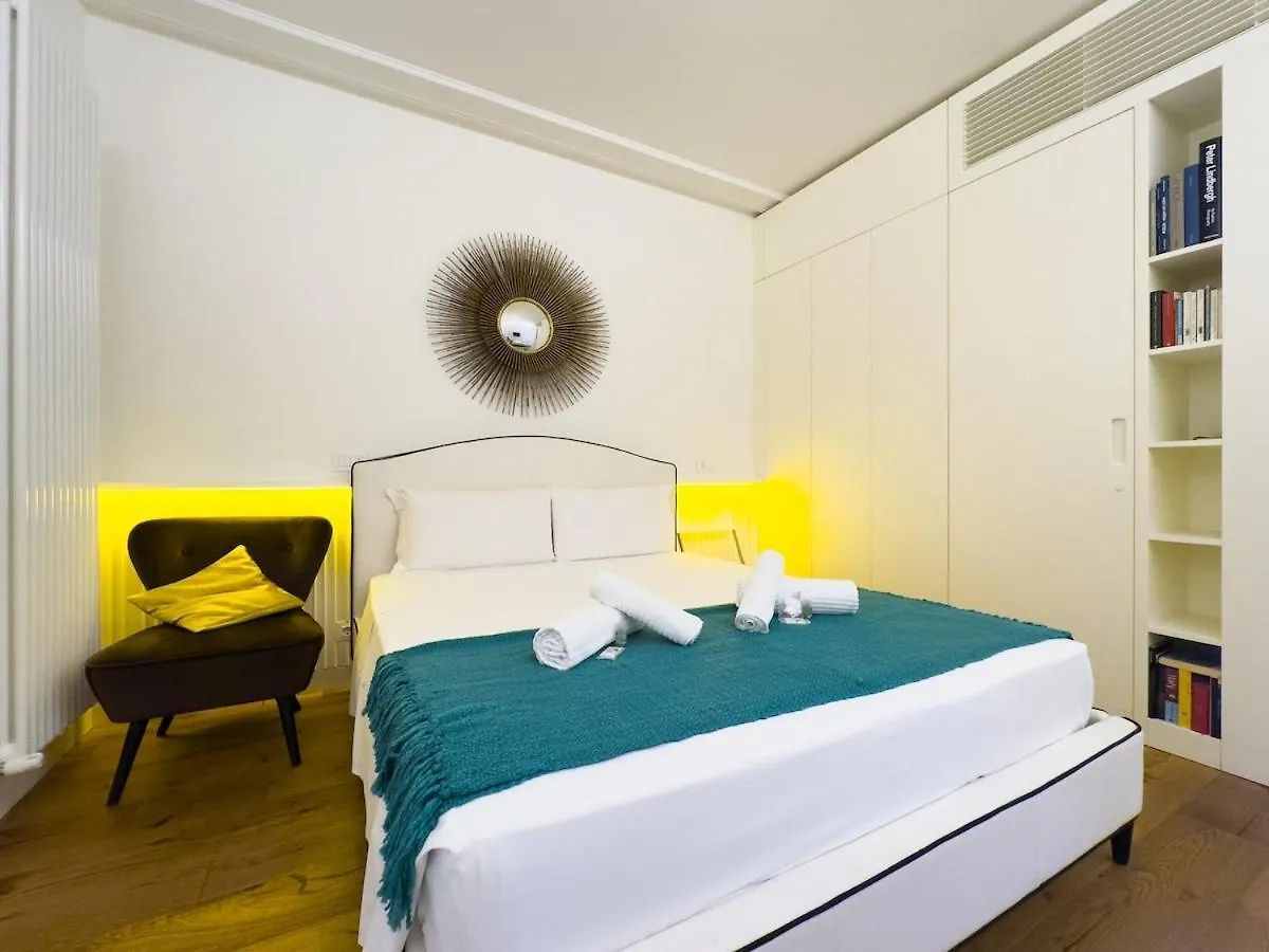 Gold Suite 5 Minuti Dal Colosseo Rom Italien